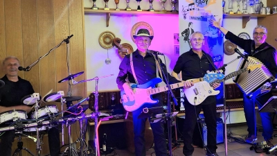 Die Band „Take It Easy” spielte auf (Bild: Cornelia Reis)