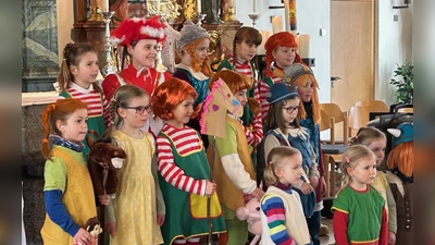 Die Kinderschola sang Lieder beim Gottesdienst. (Bild: Johann Bauer)