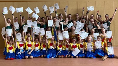 Erfolgreiche Teilnehmerinnen der Erbendorfer Tanzgruppen.  (Bild: Bernt Rose)