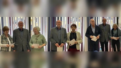 10jährige Mitgliedschaft: v.l. Hannelore Drick, Klaus König, Renate Amrhein, 40jährige Mitgliedschaft: Gisela Preischl , 20jährige Mitgliedschaft: Herbert Schaller und Margit Kromschröder.  (Bild: Uwe Kümmeth)