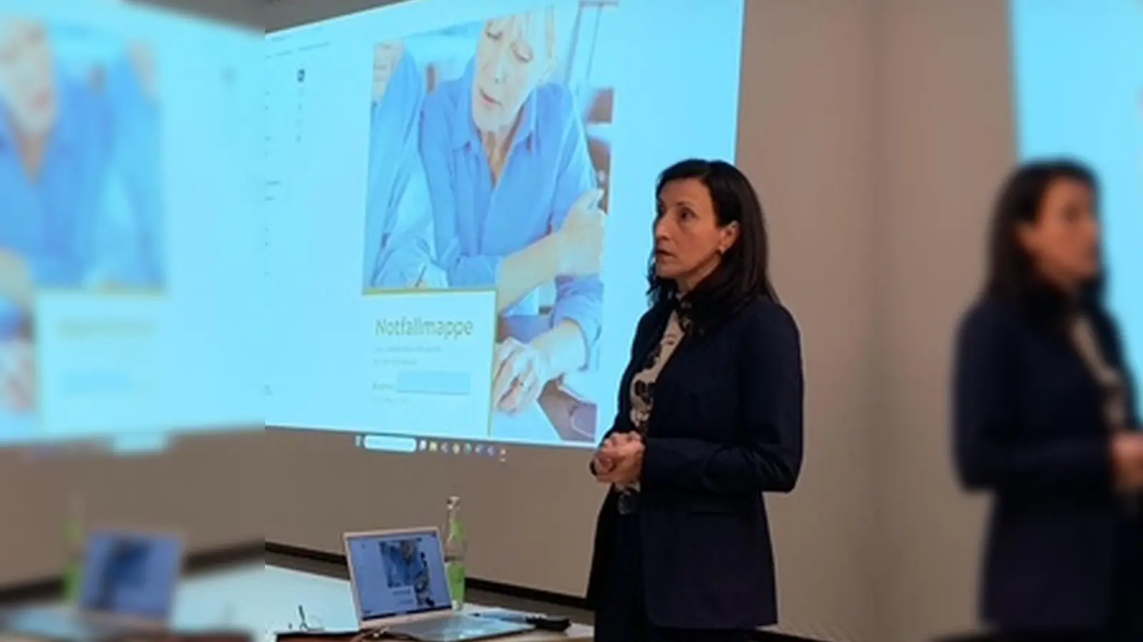 Infos über rechtliche Aspekte einer Vorsorgevollmacht sowie einer Patientenverfügung.  (Bild: Stefanie Hetz)