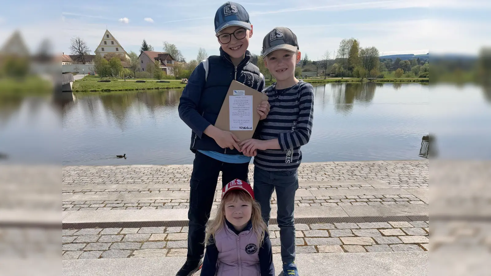 Für die Kinder lagen kostenlose Bücher bereit.  (Bild: Iris Bergauer)