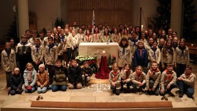 Friedenslichtgottesdienst der Pfadfinder Neuhaus (Bild: Julia Franz)