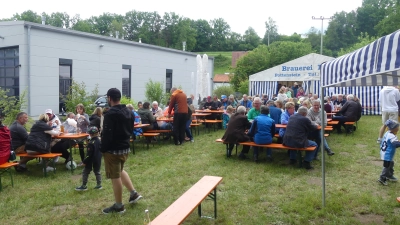 Flotte „Bienchen” und schnelle „Drohnen” versorgten die Festbesucher.  (Bild: Walther Hermann )