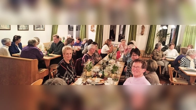 Adventsfeier Frauenbund Kemnath (Bild: Gabriele Böhm)