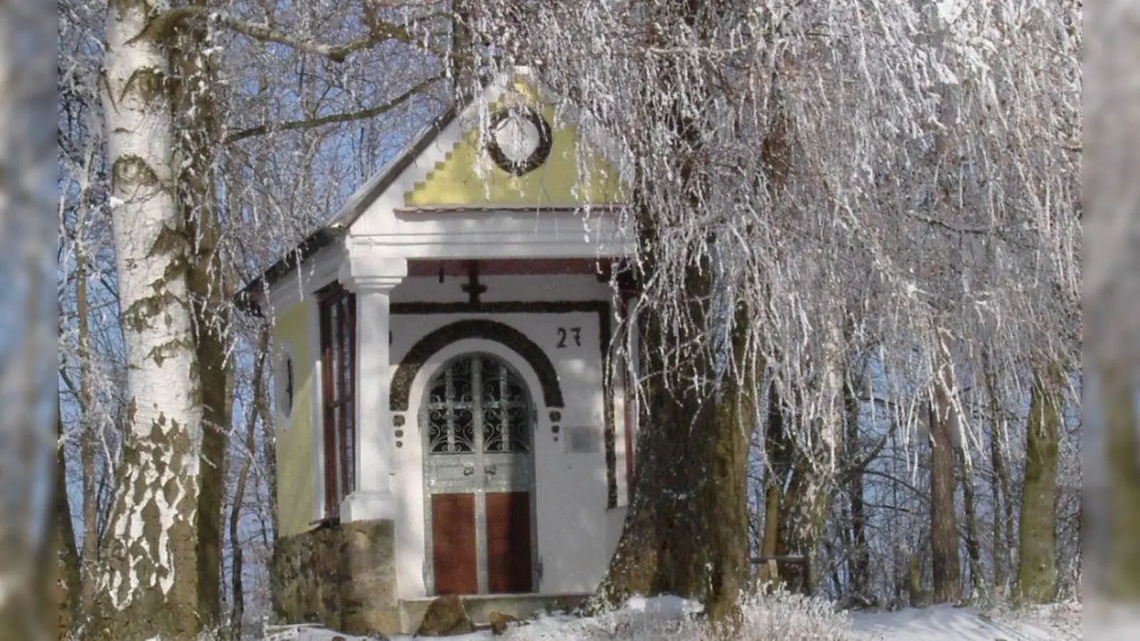 „Die Wacht” bei der „ Fehlner Kapelle” bei Bittenbrunn. Hier kreuzten sich die Hohe Straße und der Bistumer Steig, aus der Richtung des heutigen Eger kommend zur Keltensiedlung Manching. (Bild: schß)