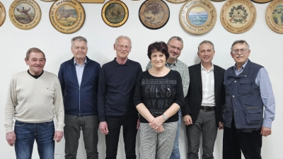 Unsere Jubilare , Vereinsvorsitzende Steffi Sadlo und BGM. Hermann Böhm (Bild: Stefan Giehrl)