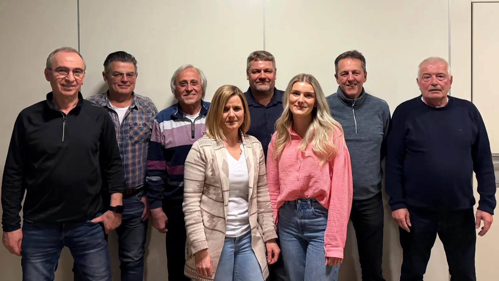 Nachtmann Kurt, Zühlke Dieter, Würl Johann, Ries Simone, Abteilungsleiter Großmann Achim, Zwicknagel Nele, Seufert Gerhard, Prokisch Peter (von links).  (Bild: Achim Großmann)