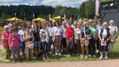 Die Damen der Gymnastikgruppe des TSV Tännesberg waren von der Landesgartenschau in Furth im Wald begeistert. (Bild: Josef Glas)