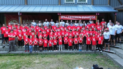 WILLKOMMEN ZUHAUSE hieß es beim traditionellen Handballzeltlager des Handballvereins Oberviechtach (Bild: Tobias Wild)