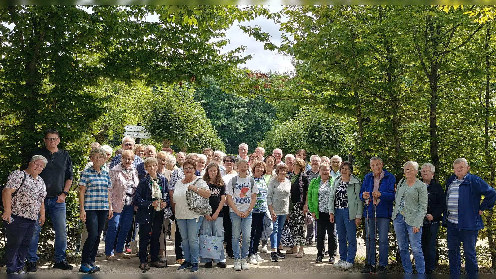 Gruppenbild der Pechbrunner Senioren nach der Ankunft in der Eremitage (Bild: Andreas Karalias)