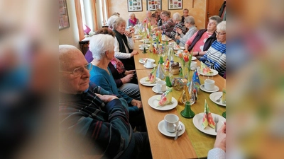 Bis zum letzten Platz gefüllt war das Pfarrheim beim Seniorenfasching. (Bild: Johann Bauer)