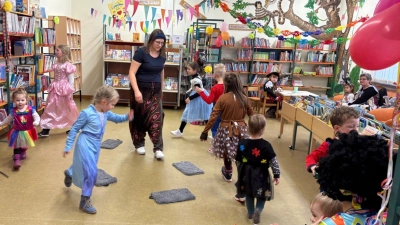 Kinderfasching in der Stadtbücherei (Bild: Katarina Elbl-Müllhofer )