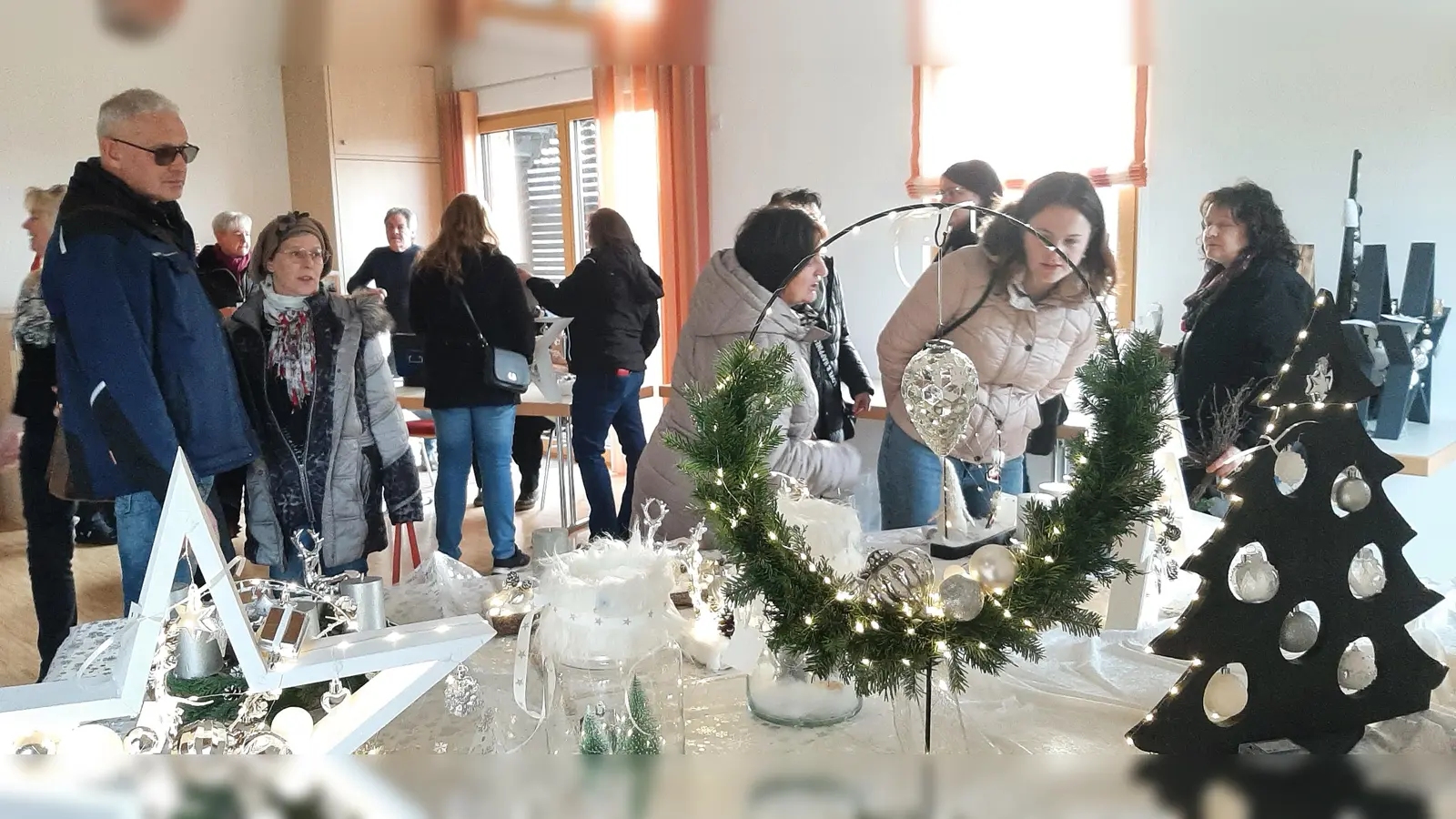 Adventsbasar des KDFB Luhe (Bild: Rita Gleißner)