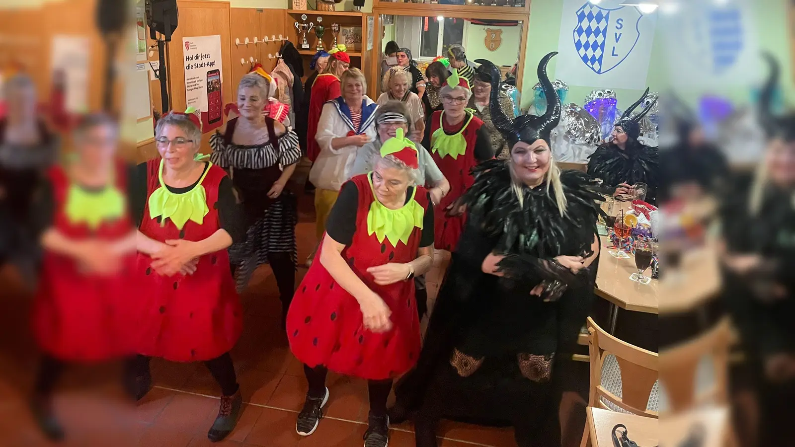 Weiberfasching beim SV Loderhof. (Bild: Gerda Donhauser)