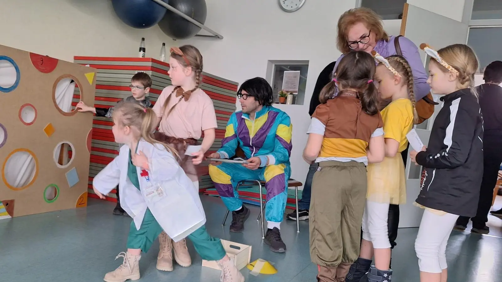 Viel Spaß hatten die Kinder bei Geschicklichkeitsspielen und beim Tanzen.  (Bild: Doris Mayer-Englhart )