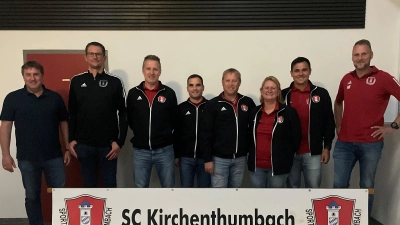 1. Bürgermeister Ewald Plößner, Winni Gerchau, Gerhard Fronhöfer, Philipp Kroher, Josef Reisner, Nicole Schusser-Schindler, Daniel Kohl, Michael Brand (Bild: Nicole Schusser-Schindler)