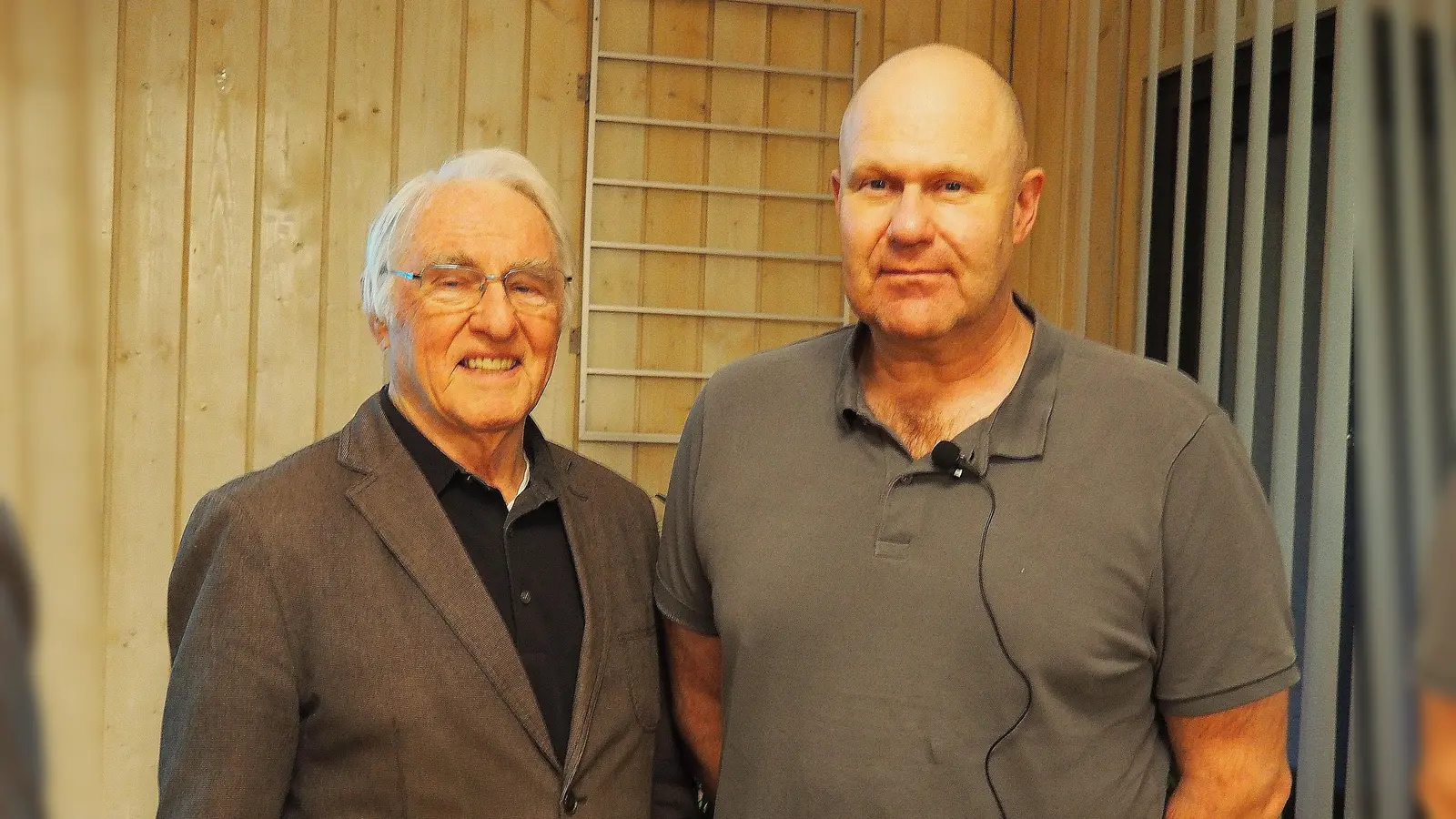 Dr. Sebastian Schott (rechts) zusammen mit dem Sprecher des Tutzing-Freundeskreises Dr. Ehrenfried Lachmann  (Bild: Siegfried Bühner)