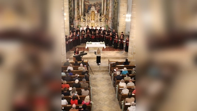 Bereits vor zwei Jahren gab der griechische Kammerchor aus Thessaloniki ein Konzert in Kemnath im Rahmen des 73. Festivals junger Künstler. (Bild: Carolin Böckl)