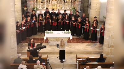 Bereits vor zwei Jahren gab der griechische Kammerchor aus Thessaloniki ein Konzert in Kemnath im Rahmen des 73. Festivals junger Künstler. (Bild: Carolin Böckl)