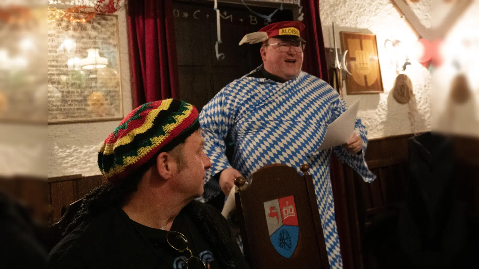 Friedrich von Waldershof, der mit seiner beeindruckenden Darbietung des Engel Aloisius aus „Ein Münchner im Himmel” das Publikum begeisterte.  (Bild: Florian Frank)