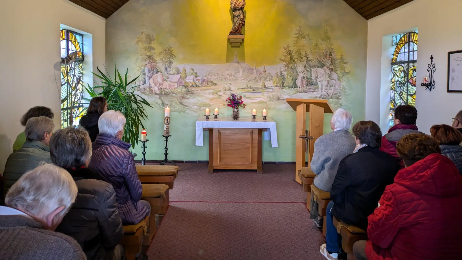 Rosenkranzgebet in der Kapelle. (Bild: Josef Wifling)
