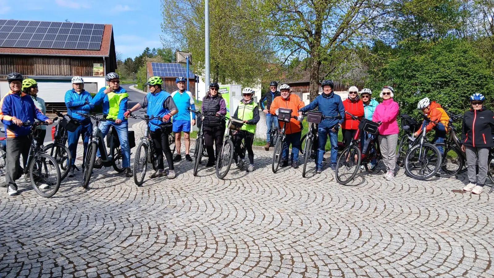 Radlergruppe „Die Bergstadtboten” (Bild: Franz Beyerlein)