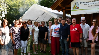 Oberbürgermeister Jens Meyer mit Stadträten und Kandidaten (Bild: Gerald Bolleininger)