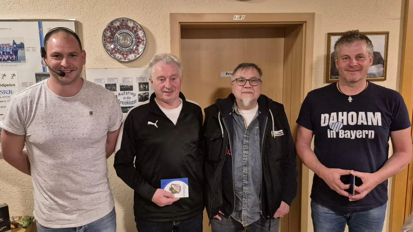 FC-Vorsitzender Alexander Schmidl, Platz 2. Ernst Kumeth, Platz 1. Peter Bugera und Platz 3. Gerhard Bauer. (von links).  (Bild: Florian Leitermann)