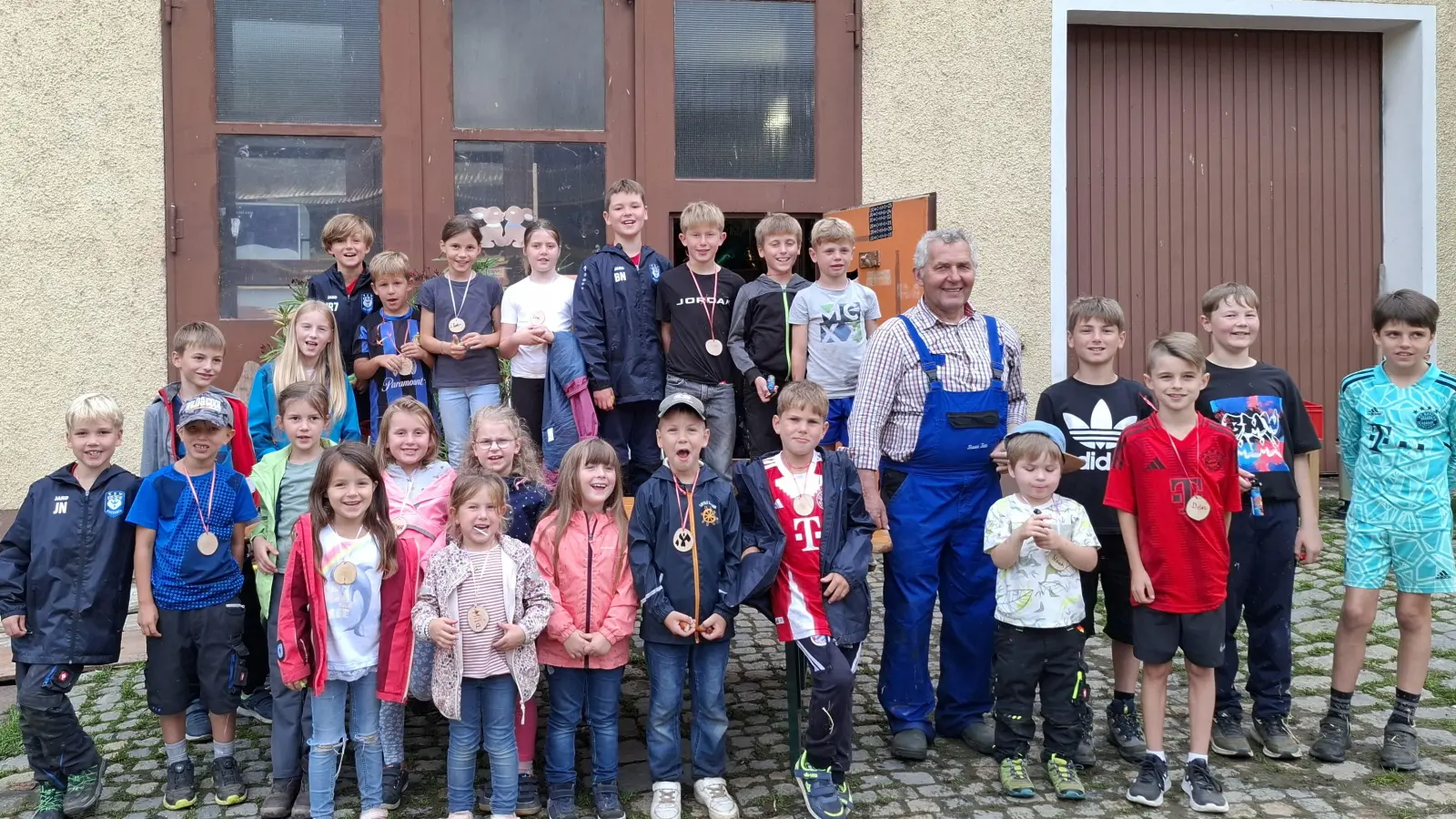 Der Nachmittag bei Bauer Fitz in Irchenrieth machte alle riesig Spaß (Bild: Cilla Helm)
