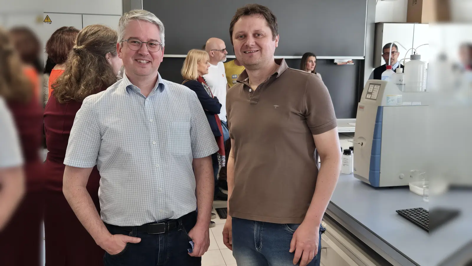 Georg Hirmer und Christian Prüfling von der FOS Amberg nahmen an einer internationalen Fortbildung zur Digitalisierung in Südtirol teil.  (Bild: Gerhard Schäfer)