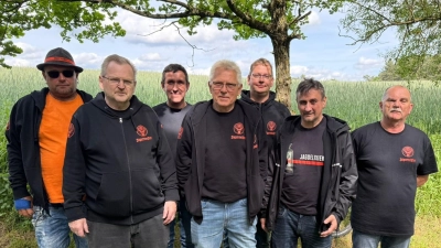 Bild von links : 1.Vorstand Lühr Thomas 35 Jahre,Lühr Hermann 50 Jahre,Negel Alfred 20 Jahre,Lühr Erwin 50 Jahre,Macke Thomas 20 Jahre,Bergmann Jürgen 35 Jahre,2.Vorstand Hänsch Manfred (Bild: Hermann Lühr)