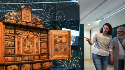 Reliefintarsien sind im Egerland-Museum in Marktredwitz zu bestaunen. (Bild: Florian Miedl)