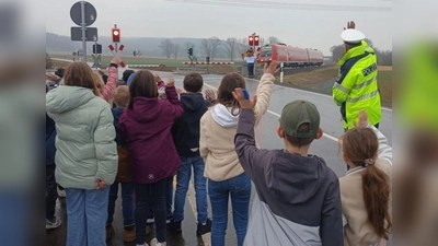 Gefahrenprävention vor Ort. Die Bundespolizei klärt auf.  (Bild: Claudia Spitzkopf)