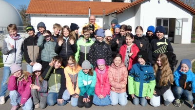 Die 4. Klassen der Grundschule Immenreuth besuchen die Kläranlage in Kemnath (Bild: Gudrun Lehner)