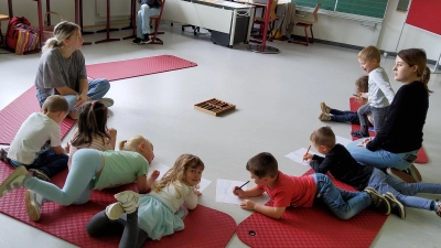 Die Kinder fühlten sich in der Berufsschule sehr wohl. (Bild: Thomas Schiller)