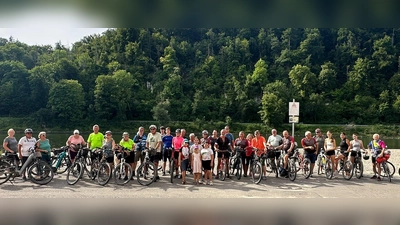 36 Teilnehmerinnen und Teilnehmer genossen die Radtour durch das malerische Altmühltal (Bild: Bernhard Walter)