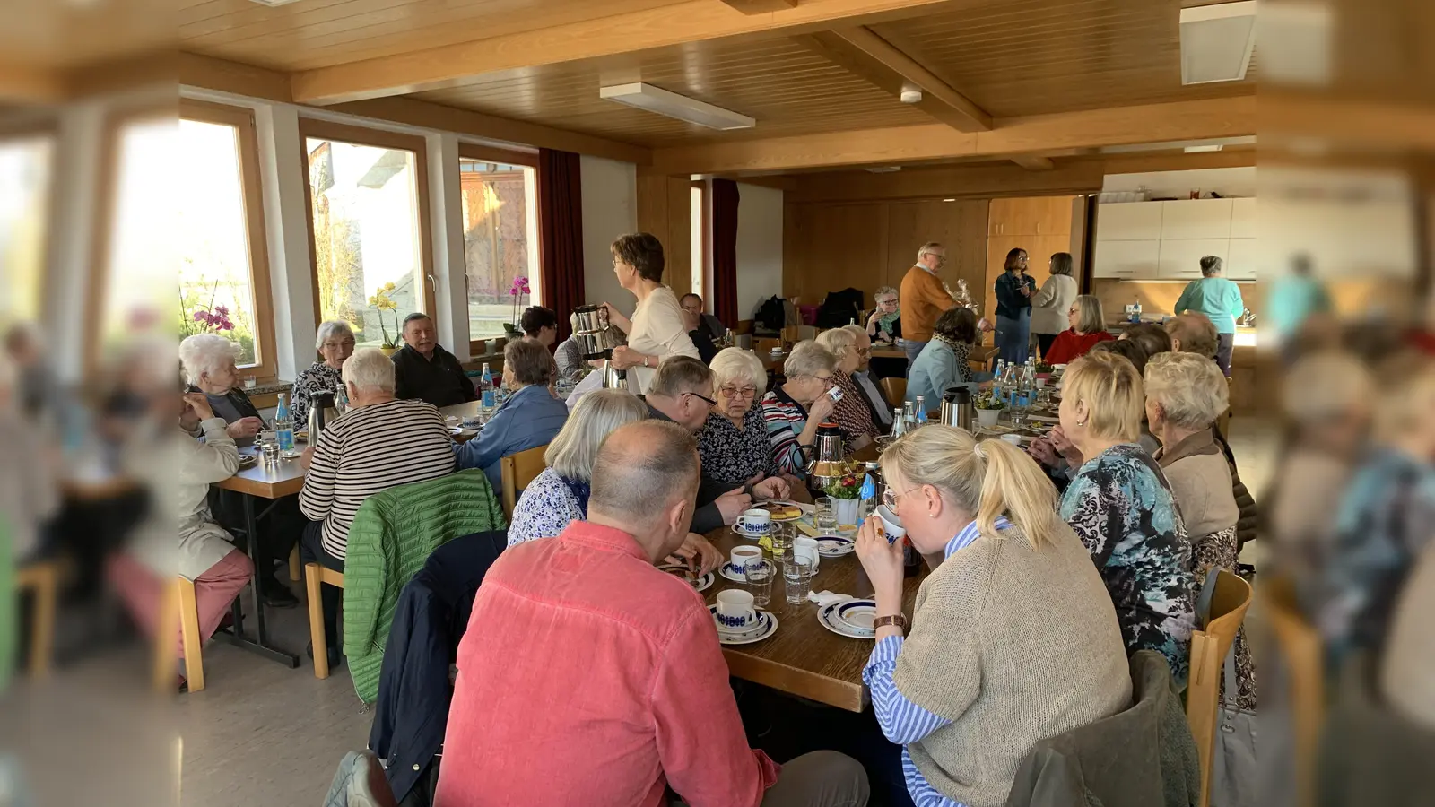 Wertvolle Informationen und gemütliches Beisammensein am Seniorennachmittag in Krummennaab  (Bild: Sarah Gallitzendörfer)