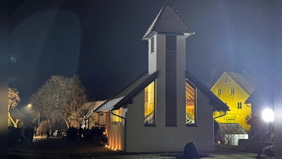 Ruhepol Kapelle inmitten adventlicher Atmosphäre. (Bild: Elisabeth Bücherl-Beer)
