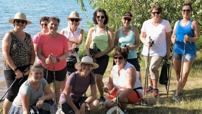 Die erfolgreichen Absolventinnen am Steinberger See (Bild: Matthias Becker)