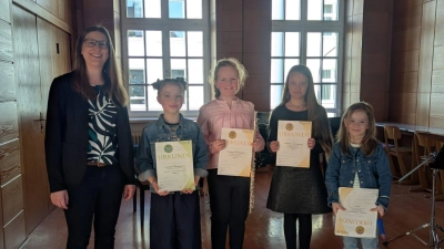 von links: Katharina Hanauer, Greta Malissek, Katharina Meier, Josephine Meier, Annemarie Schwägerl  (Bild: Helga Rose)