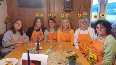 Vorstandschaft des OGV-Schwend/Birgland mit Anita Utz, rechts  (Bild: Heike Herbst )
