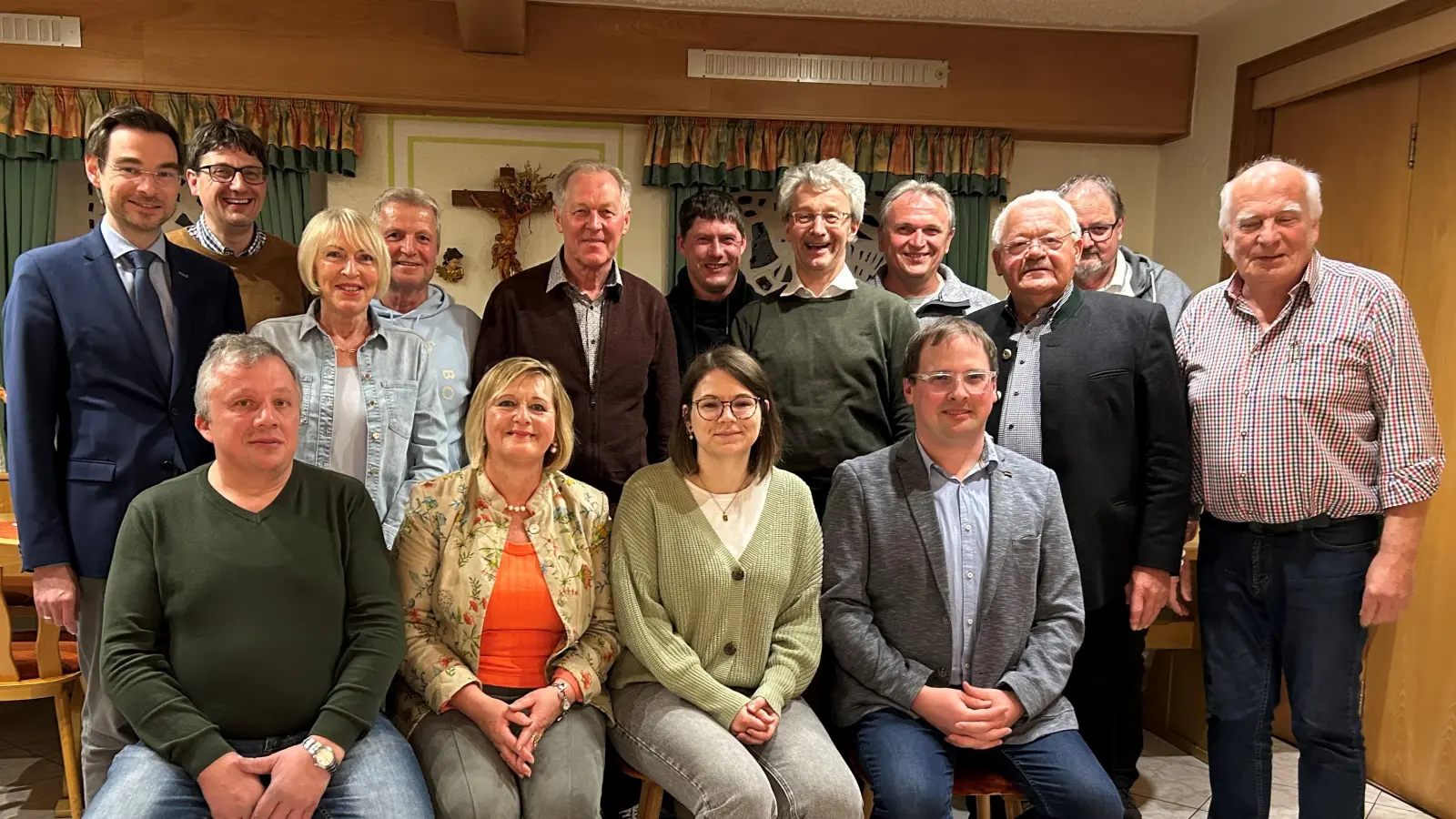 CSU Ortsverband Altenstadt mit Vorstandschaft und Geehrten. (Bild: Martha Bauer)