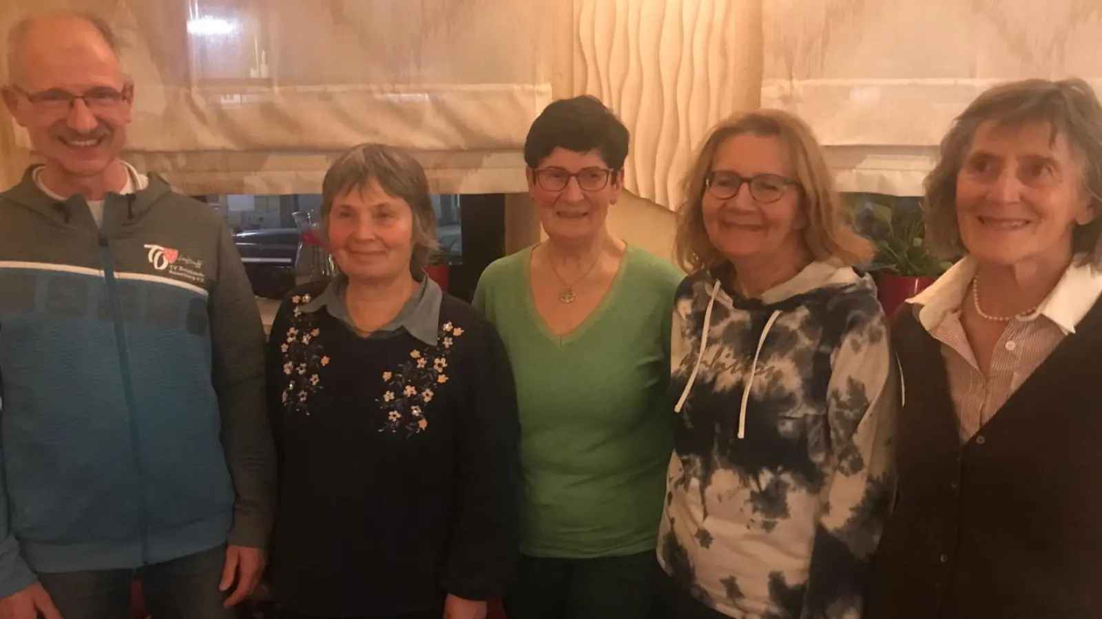 Die neue Abteilungsleitung des Lauftreffs (von links): Abteilungsleiter Rainer Koch, Stellvertretende Abteilungsleiterin Christine Schaffenroth, Kassenprüferinnen Margit Waldmann und Angela Herbst und Schriftführerin Ingrid Dehner.  (Bild: Georg Peters/exb)