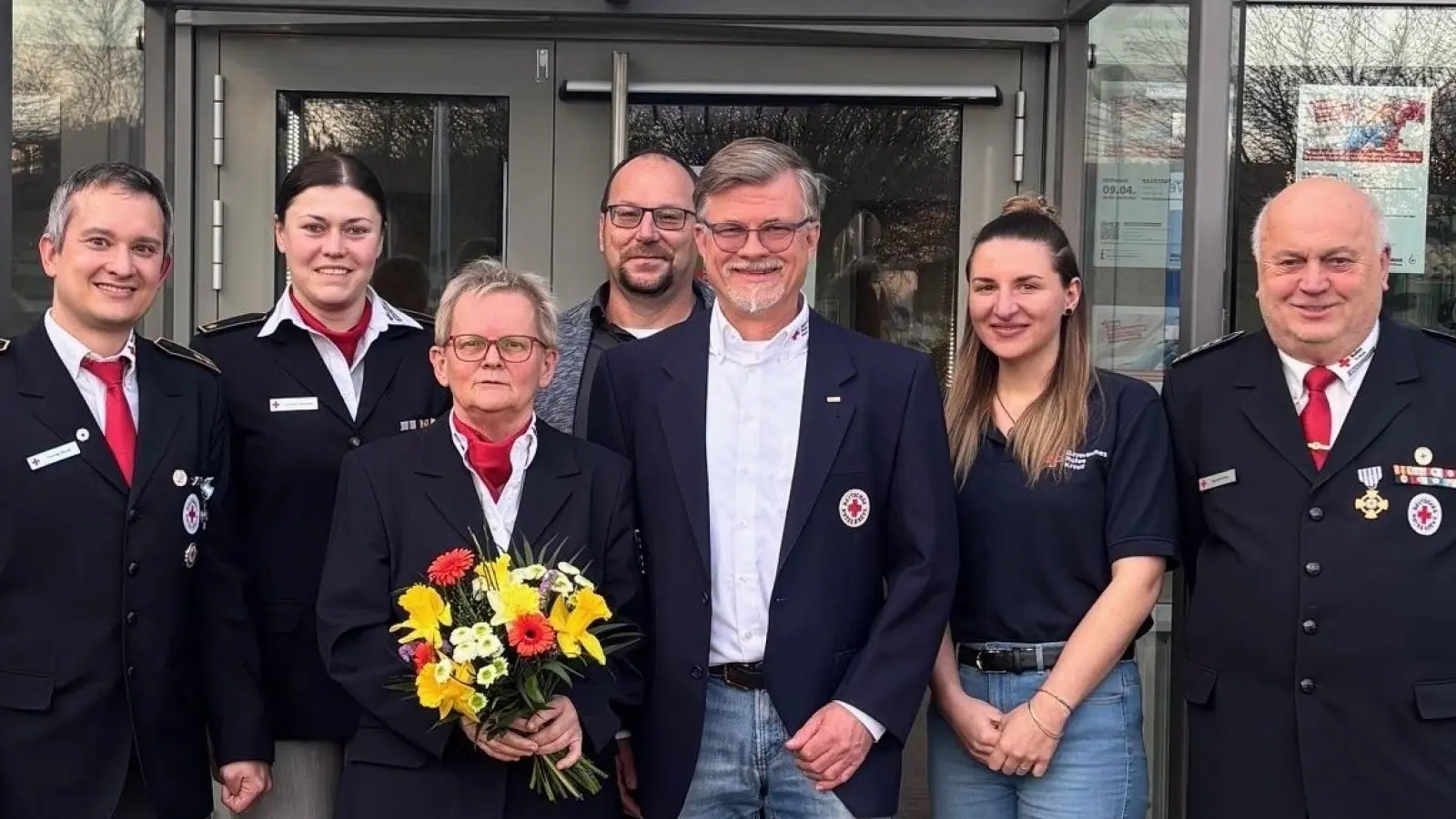 Nach über 20 Jahren an der Spitze des Arbeitskreises verabschiedete sich Edeltraud Sperber (3.v.l.) in den wohlverdienten „Ruhestand“. Neuer Leiter ist Falk Ponsold (3.v.r.). (Bild: Tanja Gorisch)