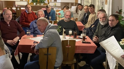 Jürgen Hilburger berichtet vom Jahresablauf  (Bild: Hans Winter )