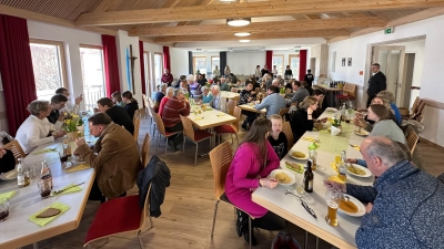 Mehr als 70 Gäste folgten der Einladung des Pfarrgemeinderats Vohenstrauß am 16. März zum Fastenessen im Pfarrheim  (Bild: Heiner Reber)